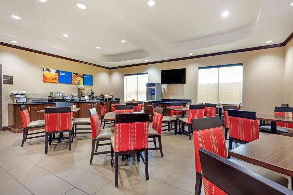 Comfort Inn Near UNT - photo 27