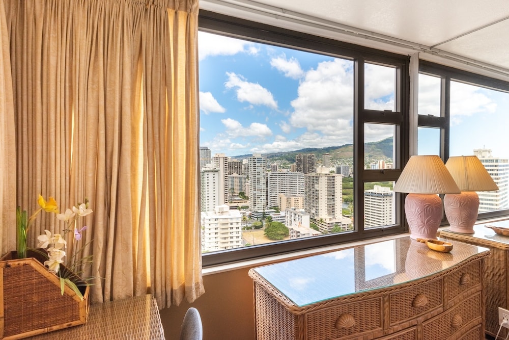 Waikiki Banyan Condo Located One Block From Waikiki Beach by Koko Resort Vacation Rentals - photo 9