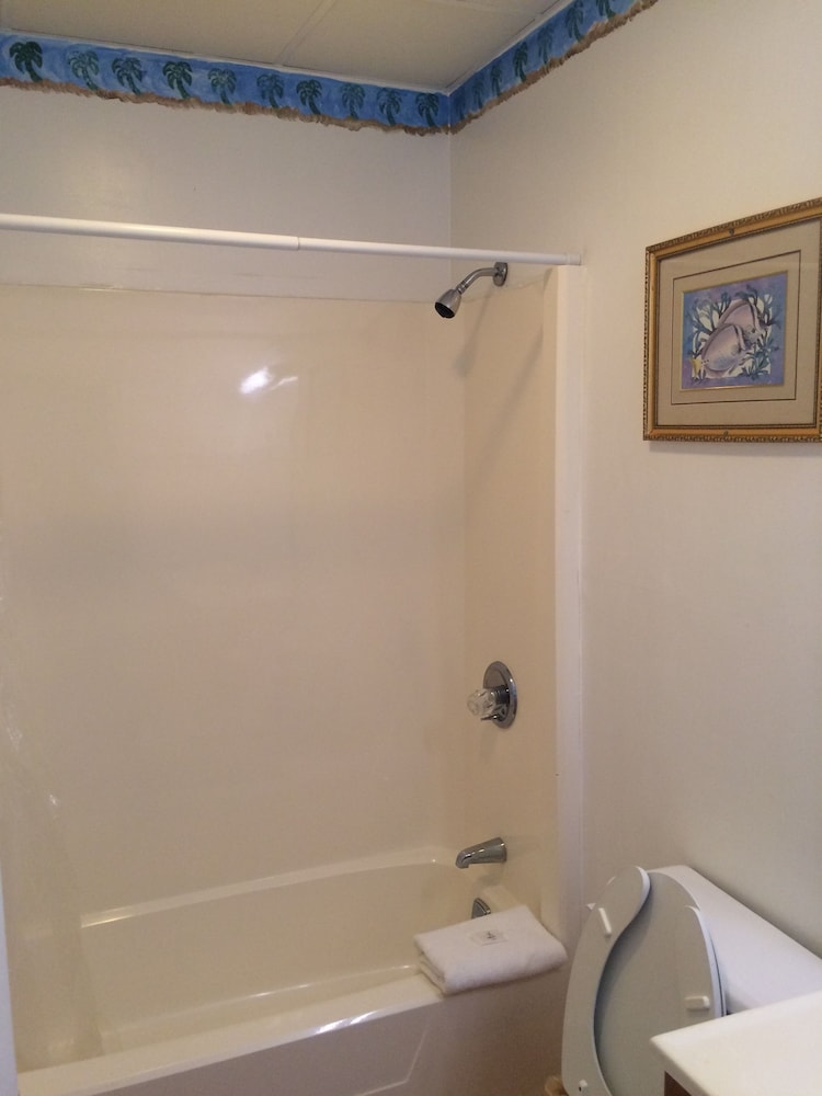 Ocean Cove Motel - photo 20