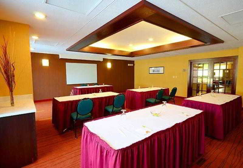 Courtyard by Marriott Newport News Yorktown - photo 13