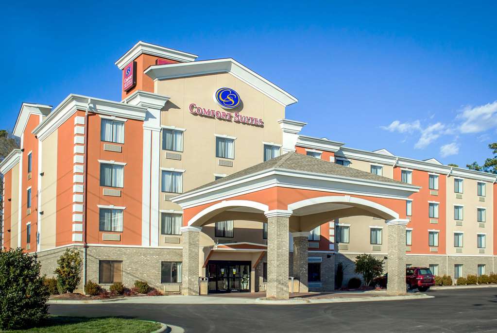 Comfort Suites Sanford - photo 2