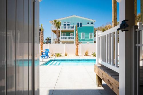 All Decked Out by Oak Island Accommodations - photo 49