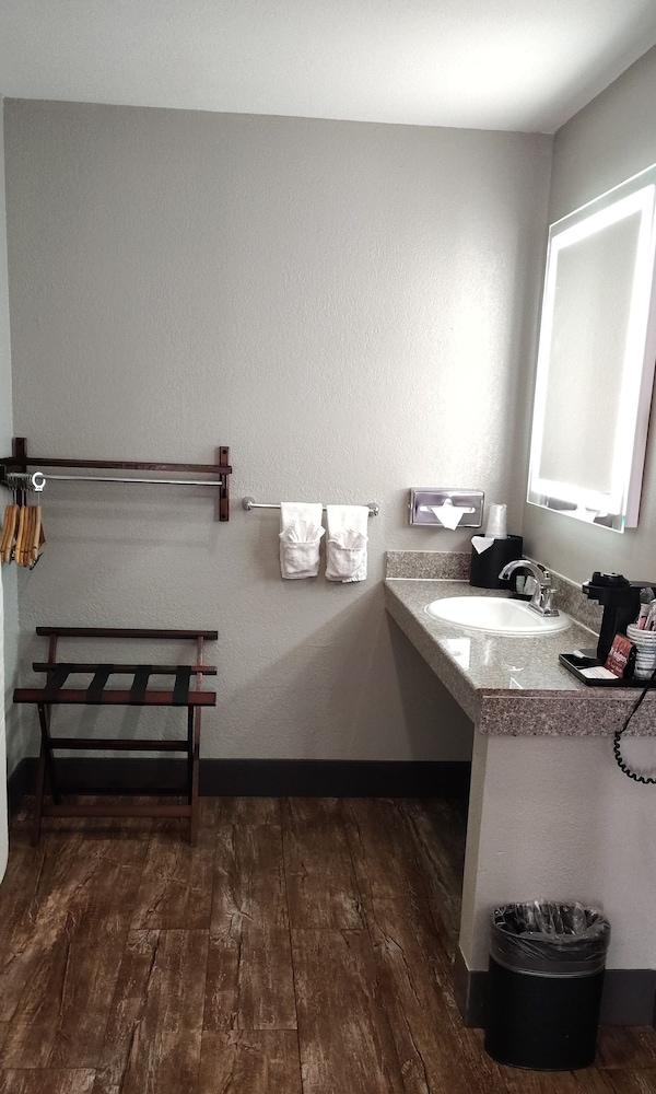 Anderson Inn - photo 8