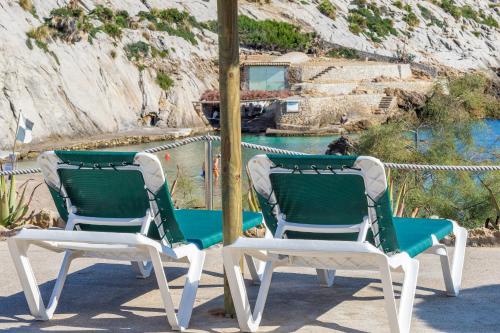 Blue Fisherman House 3 By homevillas360 — 4-Star Luxury Hotel in Pollenca, Spain