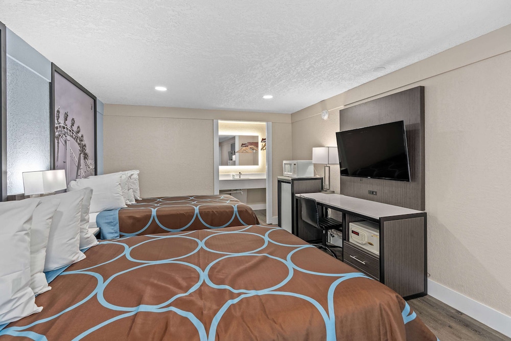 Super 8 by Wyndham Kissimmee Orlando - photo 14