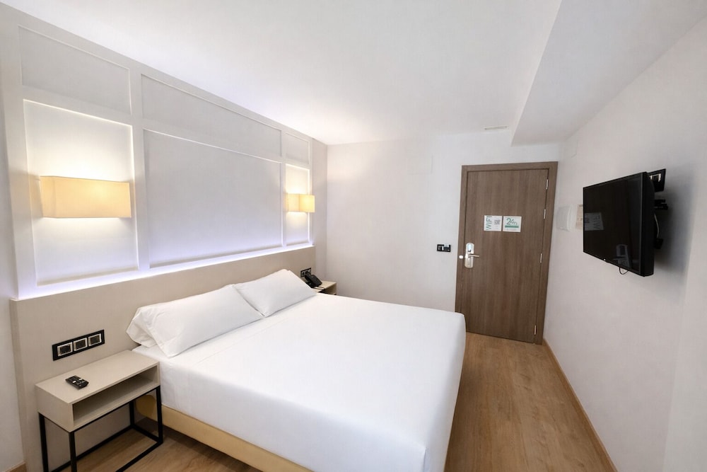 Playa de Foz Hotel & Spa by gaiarooms — 4-Star Luxury Hotel in Foz, Spain