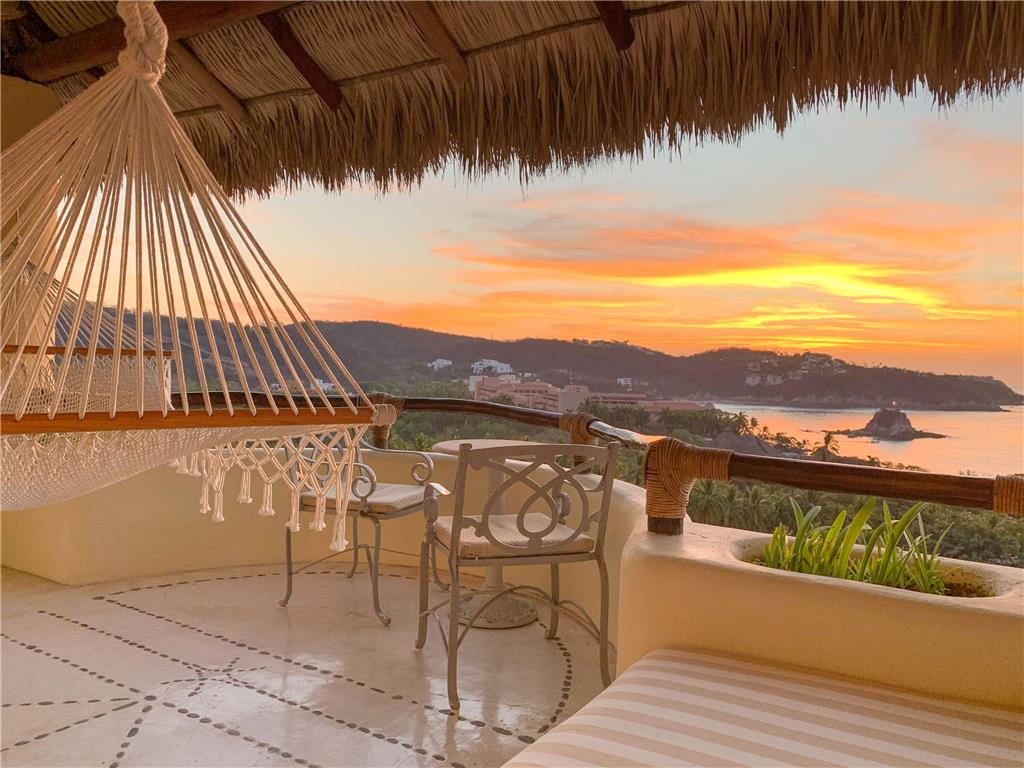 Grand Class Suite with private pool terrace