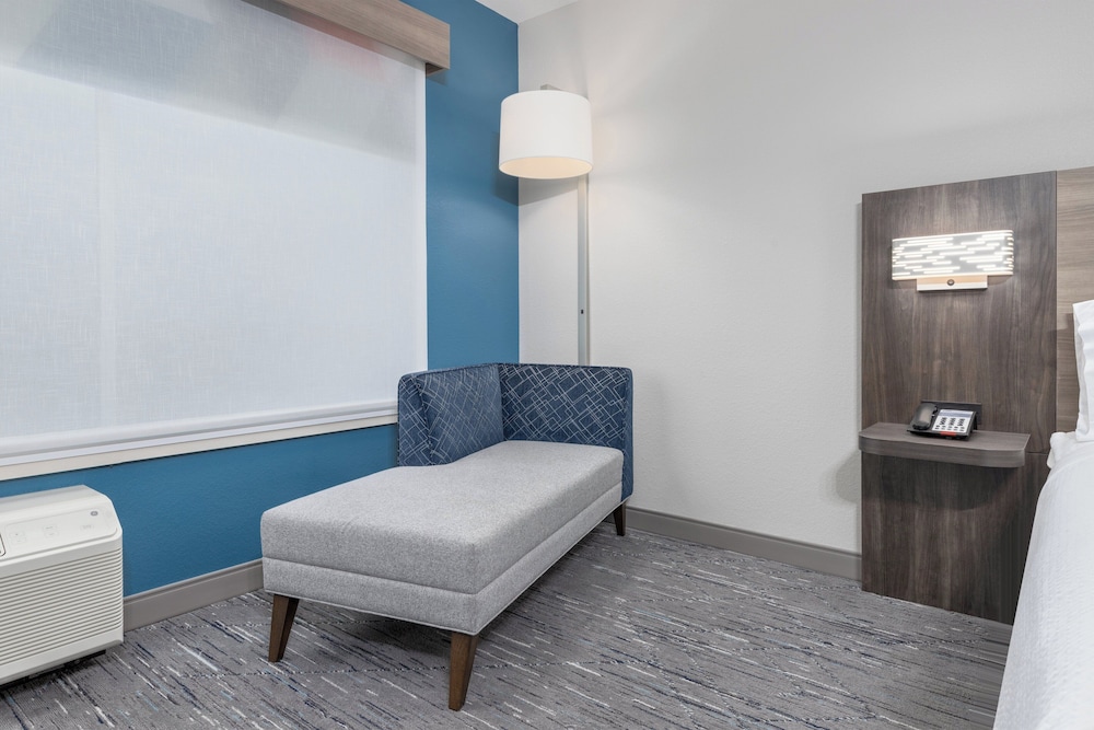 Holiday Inn Express & Suites Austin Airport East by IHG - photo 13