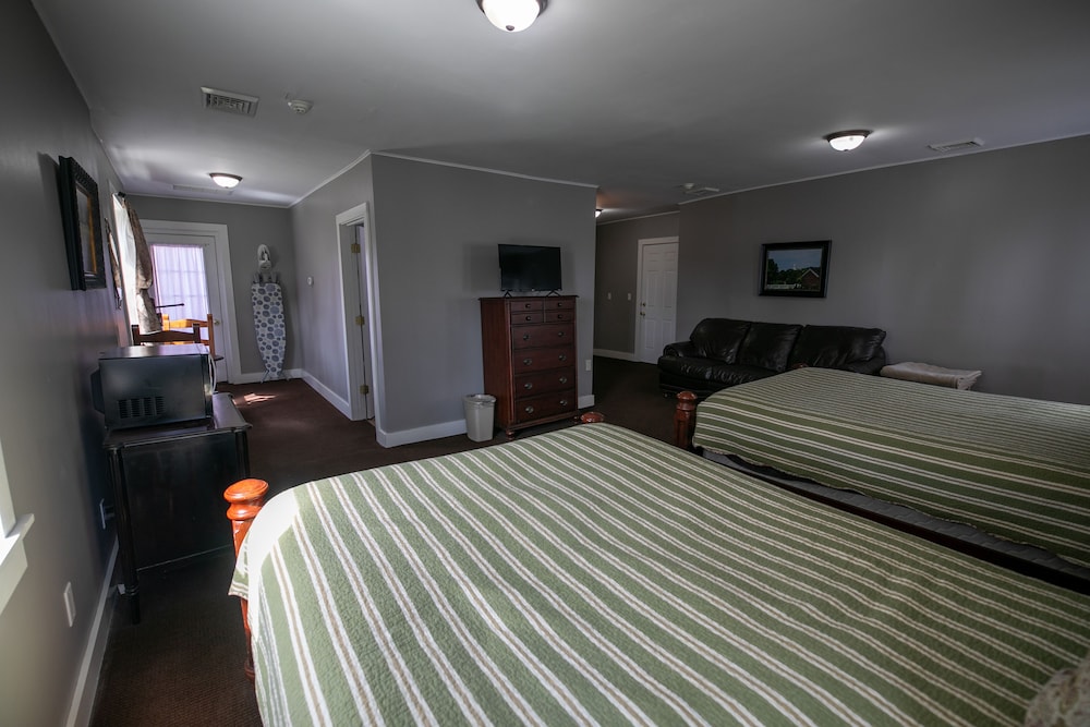 Nauvoo Temple House Hotel - photo 25