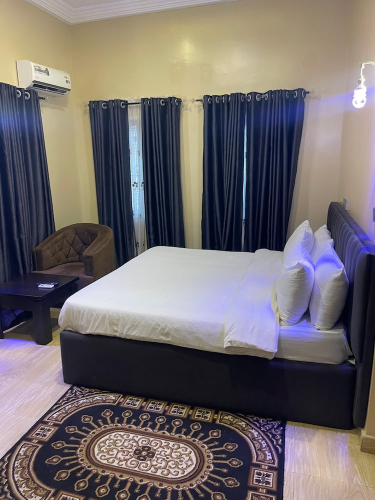 De Ross Hotel & Suites in Uyo, Nigeria