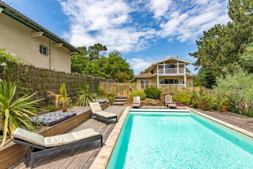 Villa des Sables — 4-Star Luxury Hotel in Saint-Hilaire-De-Villefranche, France