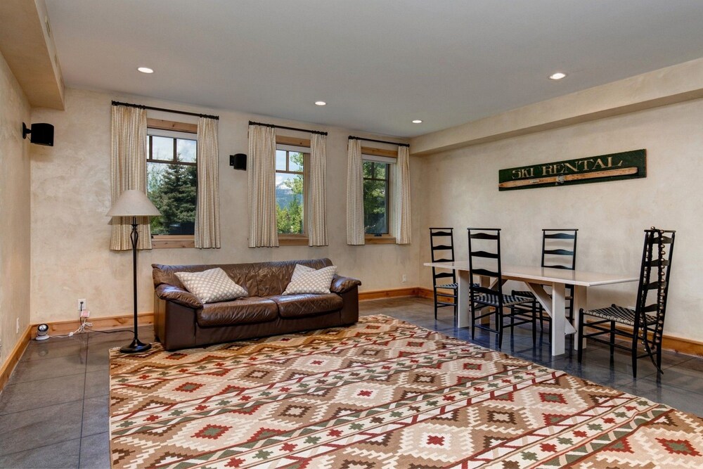 Abode At Skyline - photo 17