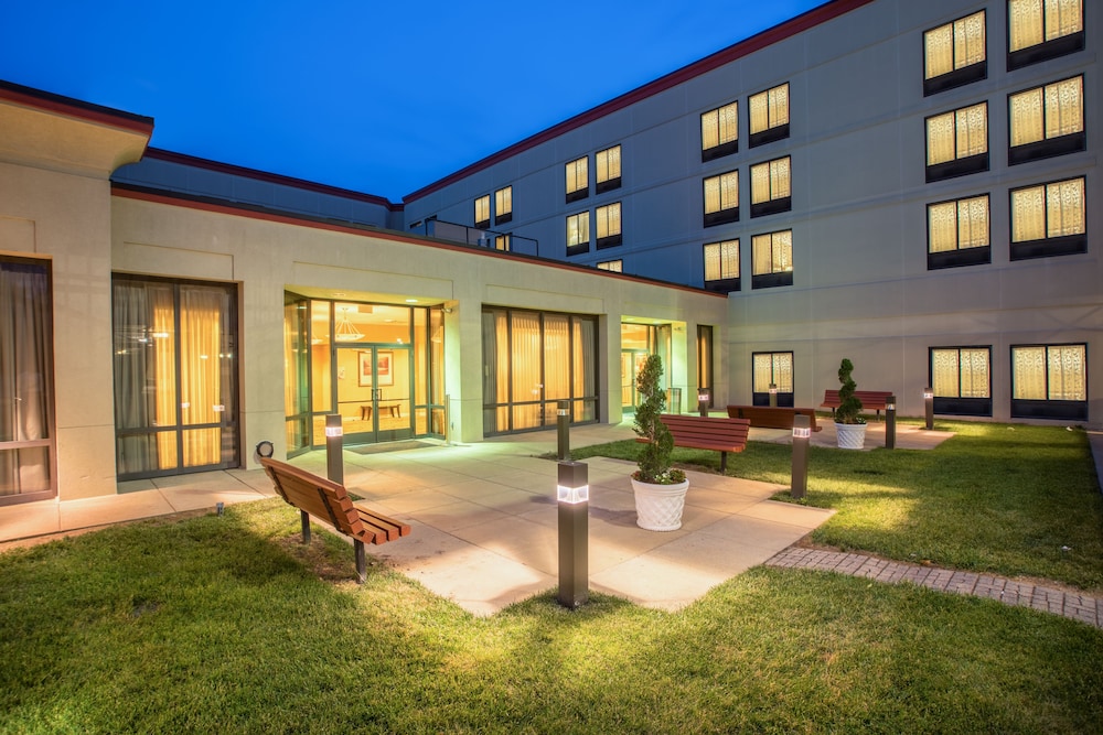 Crowne Plaza Dulles Airport by IHG - photo 115