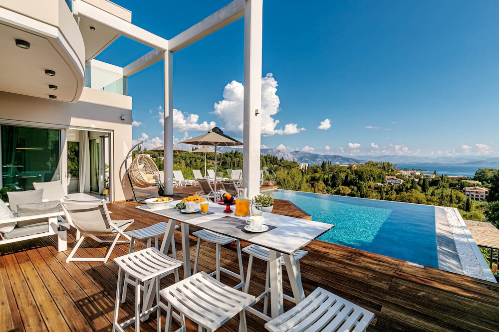 White Pearl Premium Villa Corfu — 4-Star Luxury Hotel in Corfu, Greece