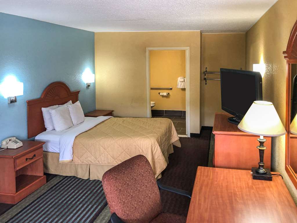 Rodeway Inn Joint Base Andrews Area - photo 20