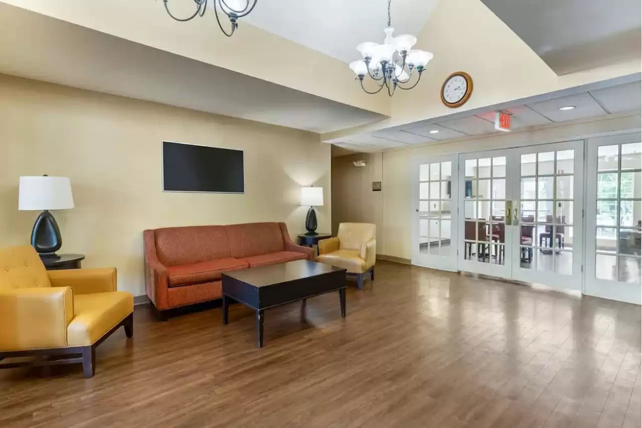 MainStay Suites Raleigh North - photo 5