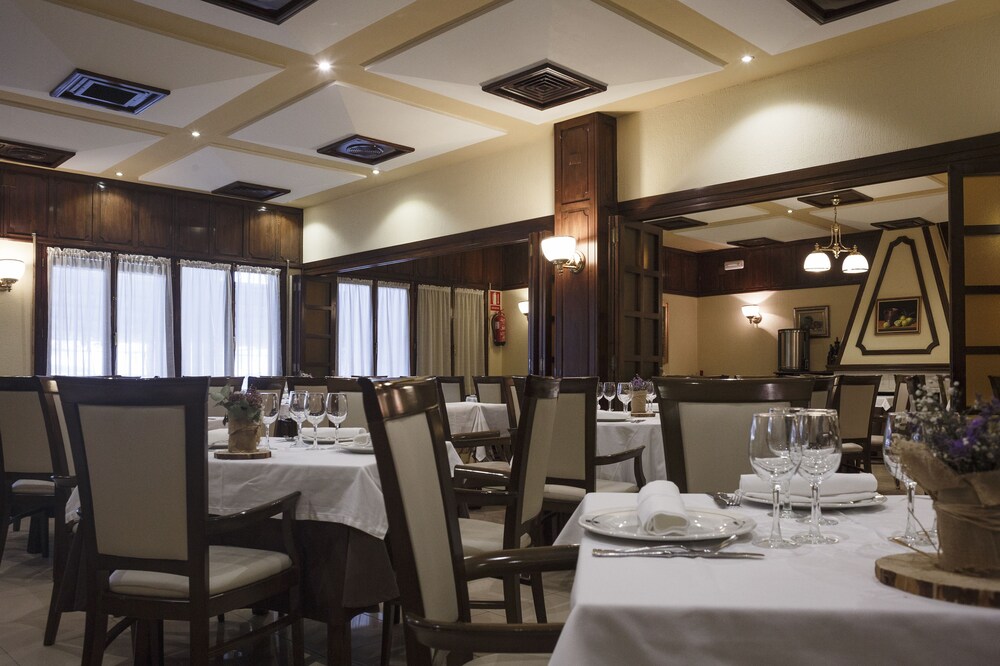 Hotel Restaurante Emilio — Hellin