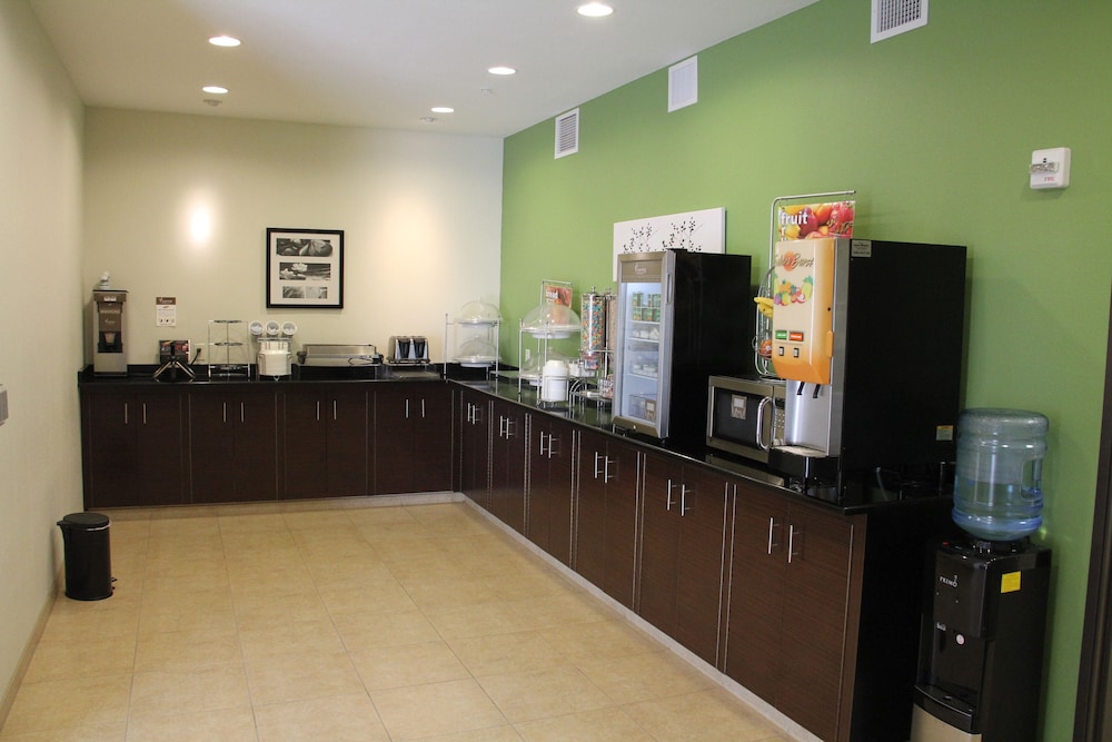 Sleep Inn & Suites Haysville Wichita South - photo 37