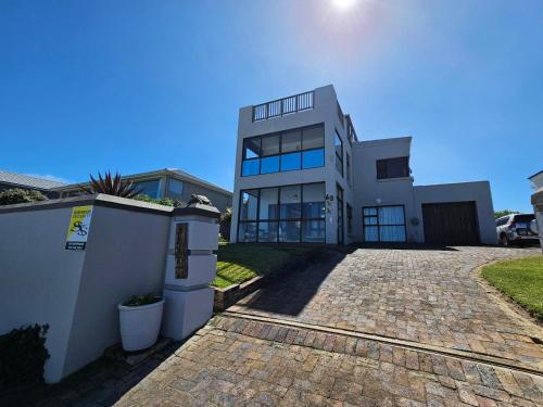 Bee Unique in Unknown City, South Africa