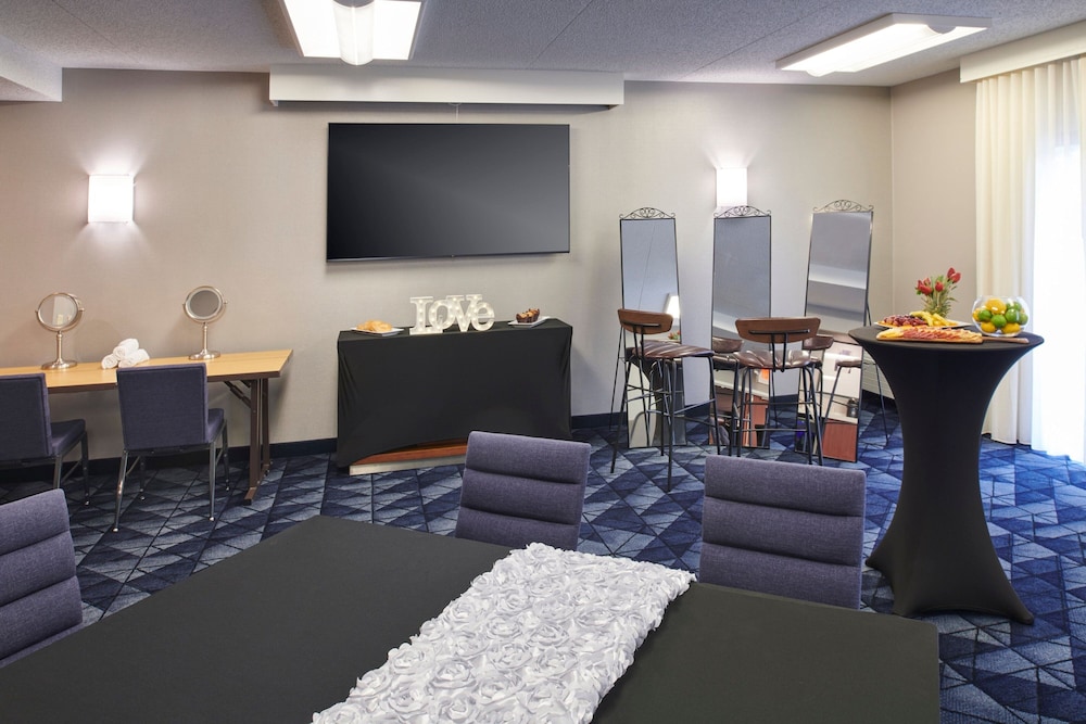 Courtyard by Marriott Detroit Livonia - photo 53