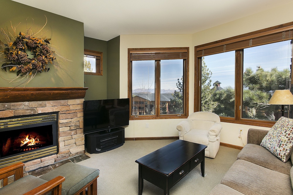 Eagle Run by 101 Great Escapes in Mammoth Lakes, United States