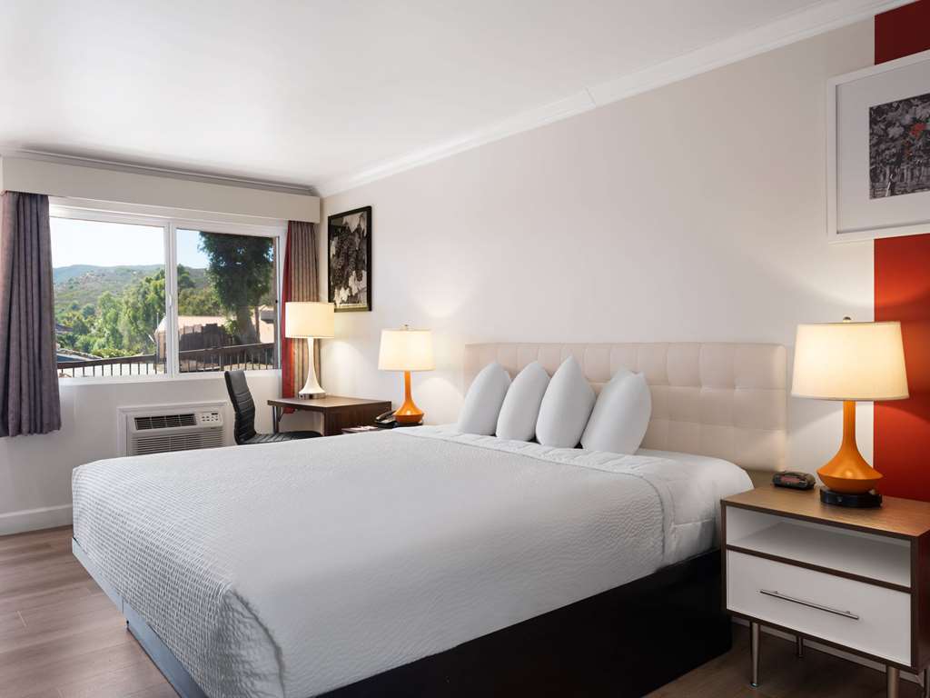Ramada by Wyndham San Diego Poway Miramar - photo 18