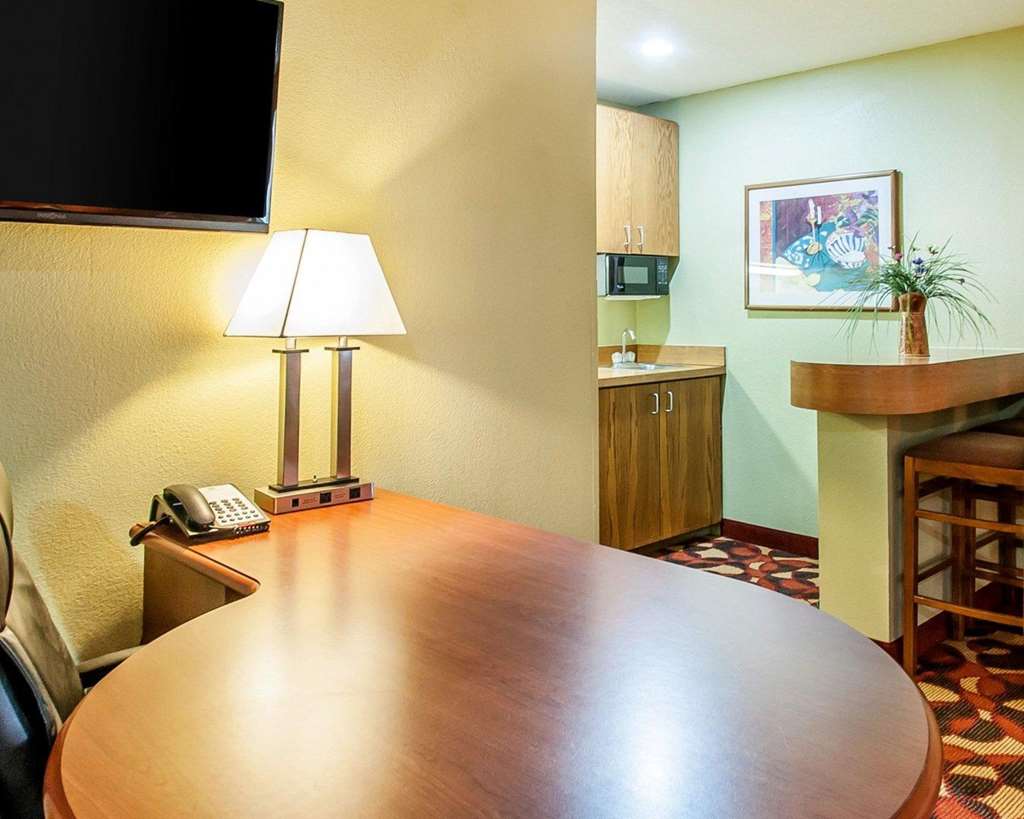Cambridge Hotel Kansas City - photo 16