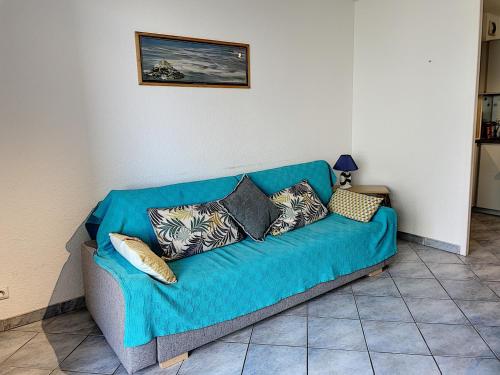 Appartement Jullouville 1 pièce 2 Personnes FR 1 361 10 — 4-Star Luxury Hotel in Jullouville, France