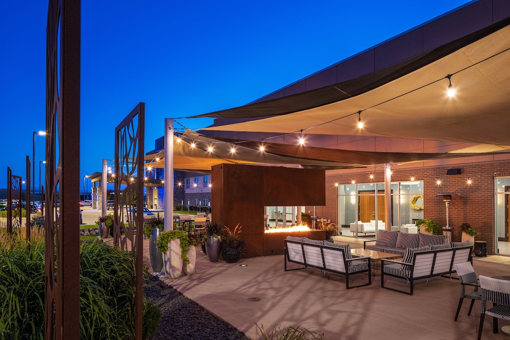 Holiday Inn Express & Suites Sioux City North Event Center by IHG - photo 70