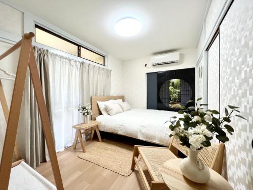 Tranquil house with 3 bedrooms 7min to metro straight to Shinjuku and Shibuya — 4-Star Luxury Hotel in Tokyo, Japan