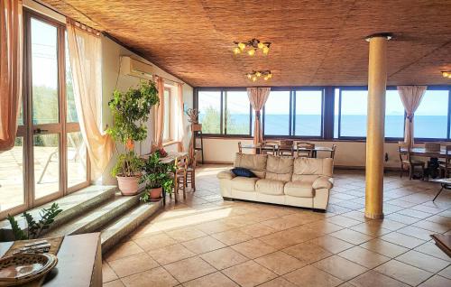 Lovely Home In Caronia — Caronia — photo 3