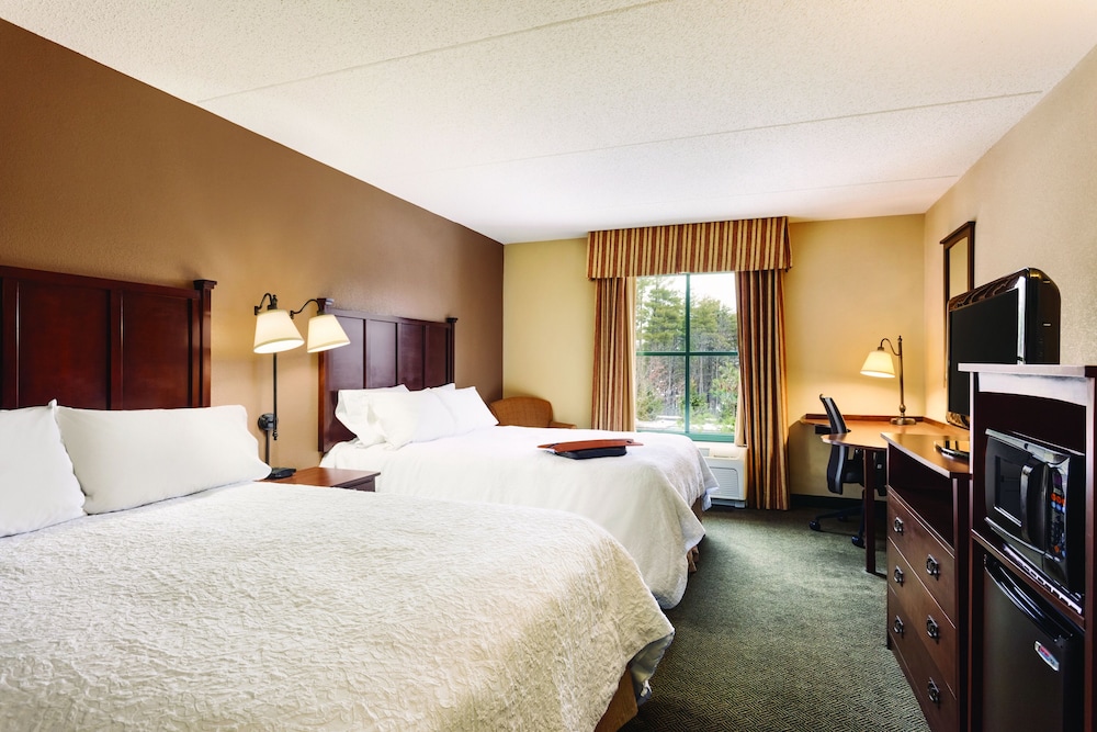 Hampton Inn & Suites Lake George - photo 15