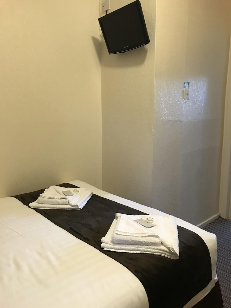 The Feathers Hotel — Blackpool — photo 3