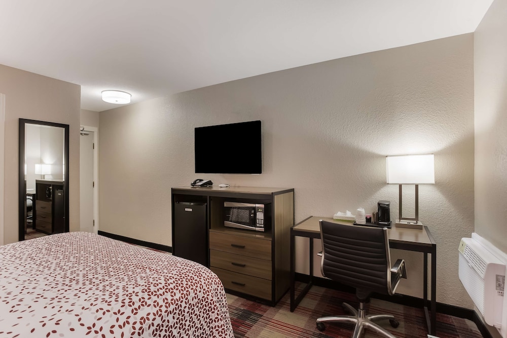 SureStay Hotel by Best Western Higginsville - photo 18