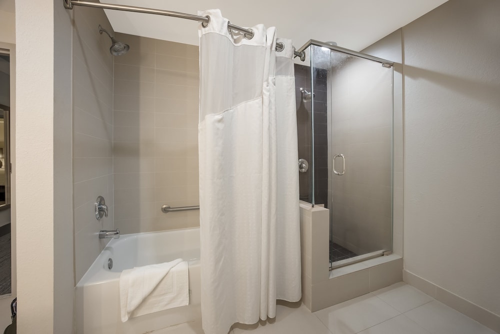 Holiday Inn Express Hotel & Suites PERRY by IHG - photo 19