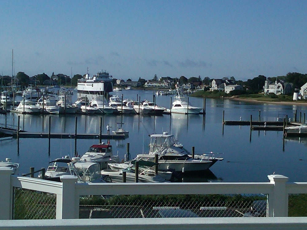 Anchor In Distinctive Waterfront Lodging - photo 50