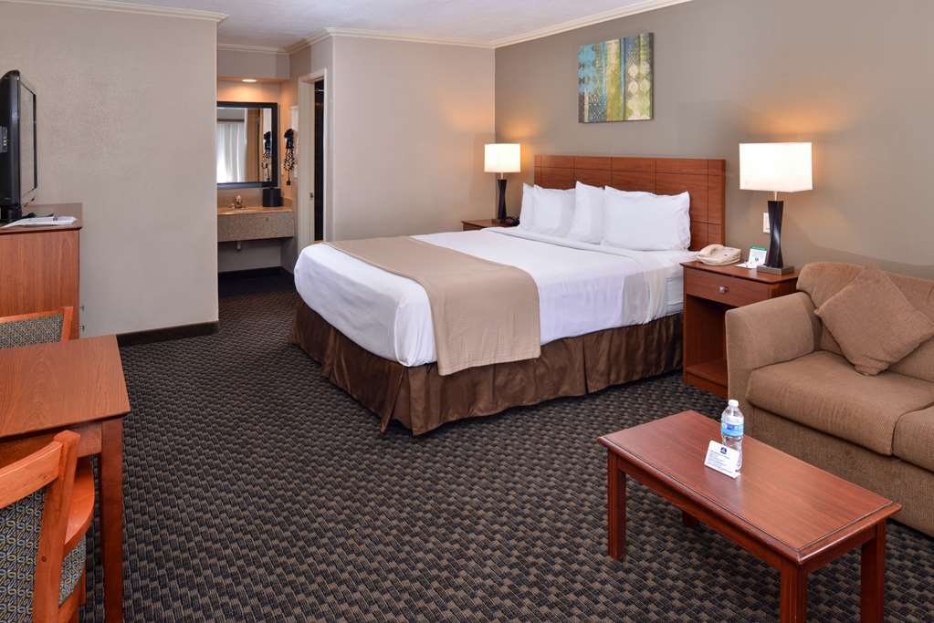 Best Western Oxnard Inn - photo 4