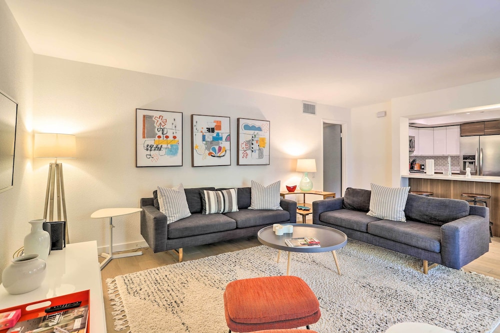 Palm Springs Hideaway w Resort Amenities - photo 11