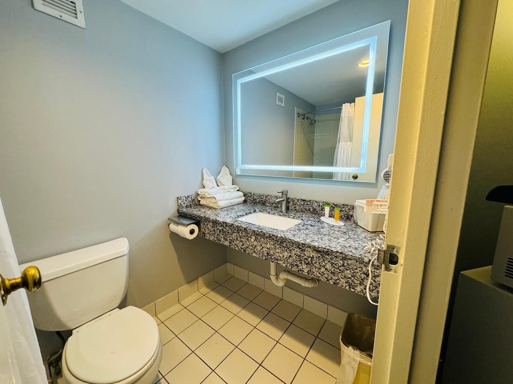 Mystic River Hotel & Suites Near Casinos - photo 13