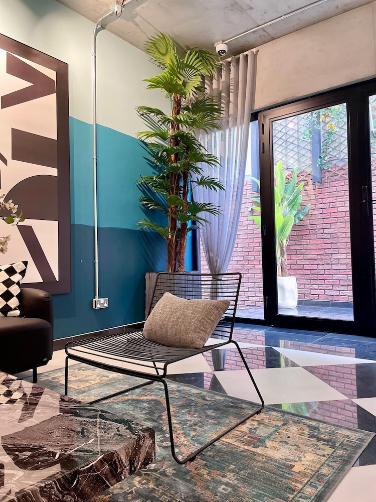 C Living 2 — 4-Star Luxury Hotel in Riyadh, Saudi Arabia