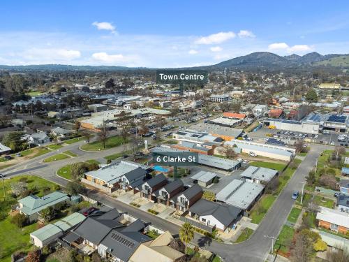 Katadjen — 4-Star Luxury Hotel in Mansfield, Australia