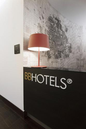 Bb Hotels Aparthotel Desuite — Milan