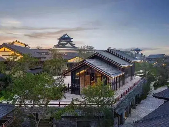 Blossom Hill Hotel Qingdao Aduohuayu in Qingdao, People's Republic of China