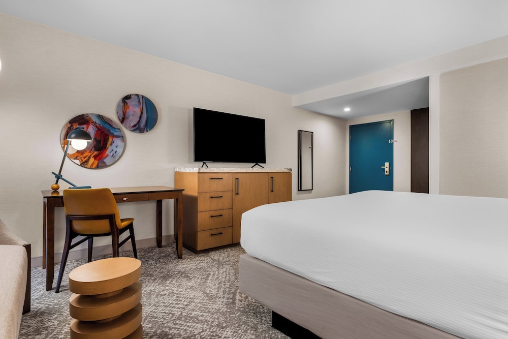 Voco Laguna Hills - photo 10