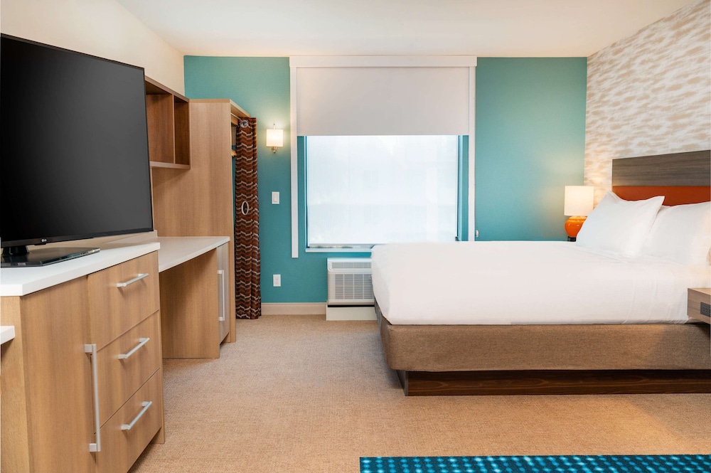 Home2 Suites by Hilton Corona - photo 17
