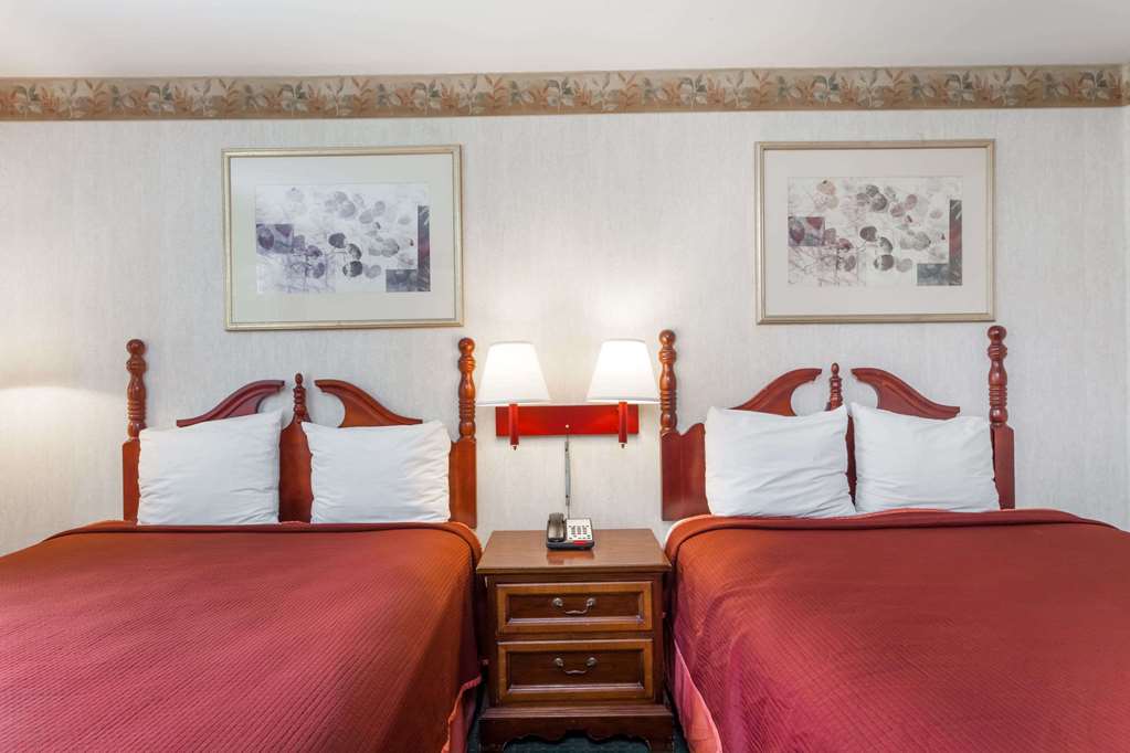Travelodge by Wyndham Great Barrington Berkshires - photo 7