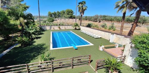Villa Dany with pool — 4-Star Luxury Hotel in Villa Castelli, Italy