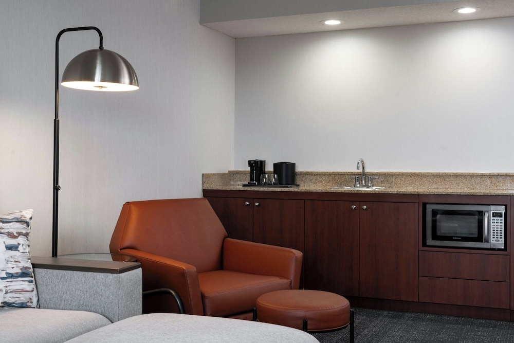 Courtyard by Marriott Cleveland Beachwood - photo 23