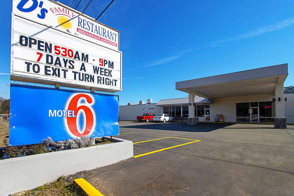 Motel 6 Alma AR - photo 6