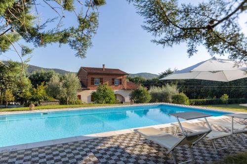 Villa Mimosa — 4-Star Luxury Hotel in Cortona, Italy